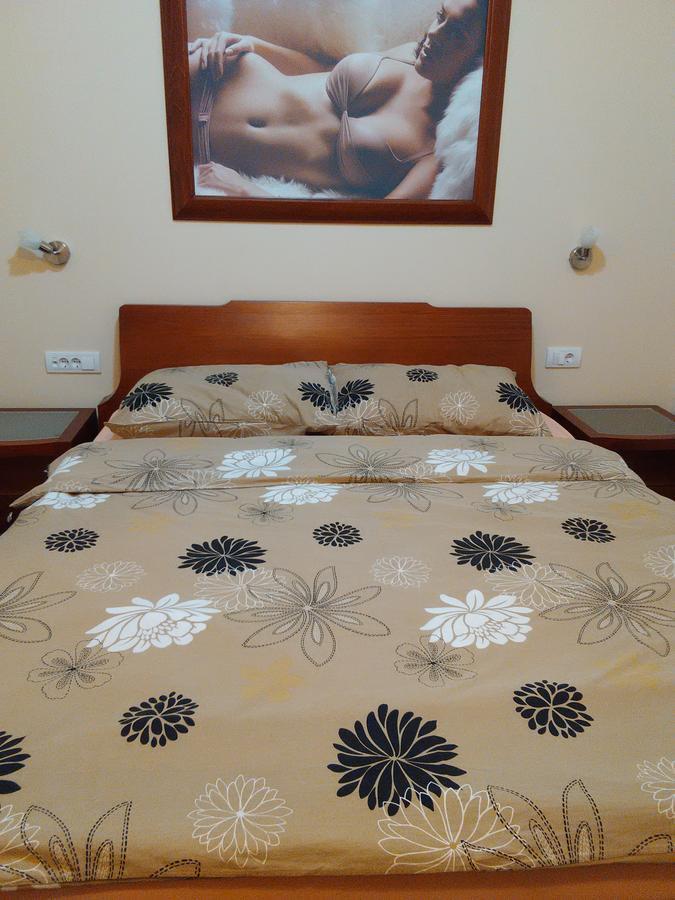 Hotel Village Stari Banovci Buitenkant foto