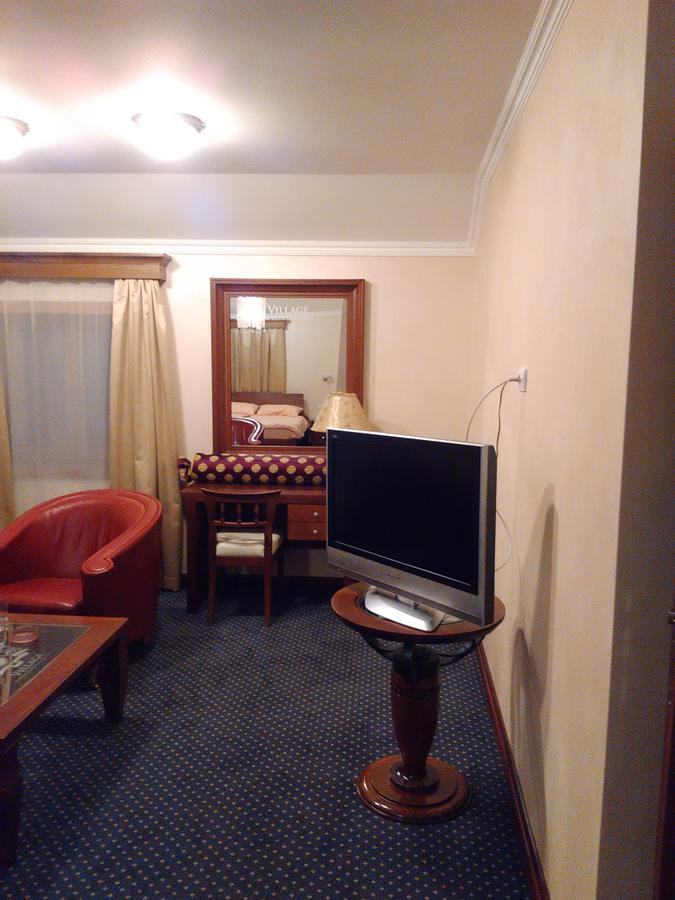 Hotel Village Stari Banovci Buitenkant foto